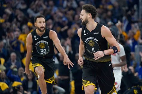 Steph Curry, Klay Thompson polish old chips on their shoulder against Suns
